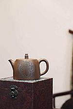 Celadon ware-type Celadon vase in the form of a Han bronze vessel (Hanguo hu)