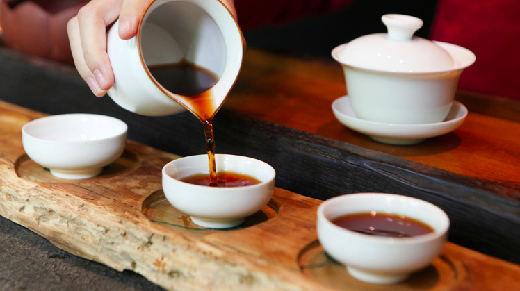 The difference between new tea and old tea in Pu-erh matured tea