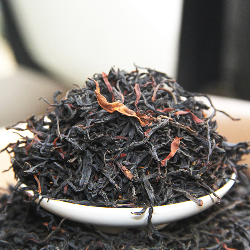 Yunnan Bangdong wild ancient tree red tea, rich in honey fragrance.