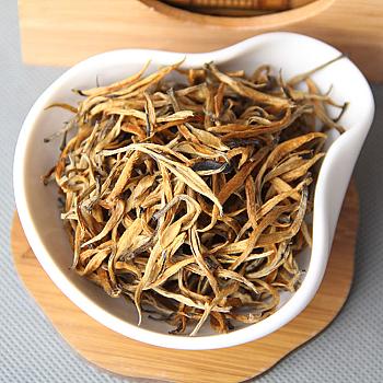 Yunnan Phoenix Qing Hong Cha Golden Bud Single Bud Black Tea Spring Tea