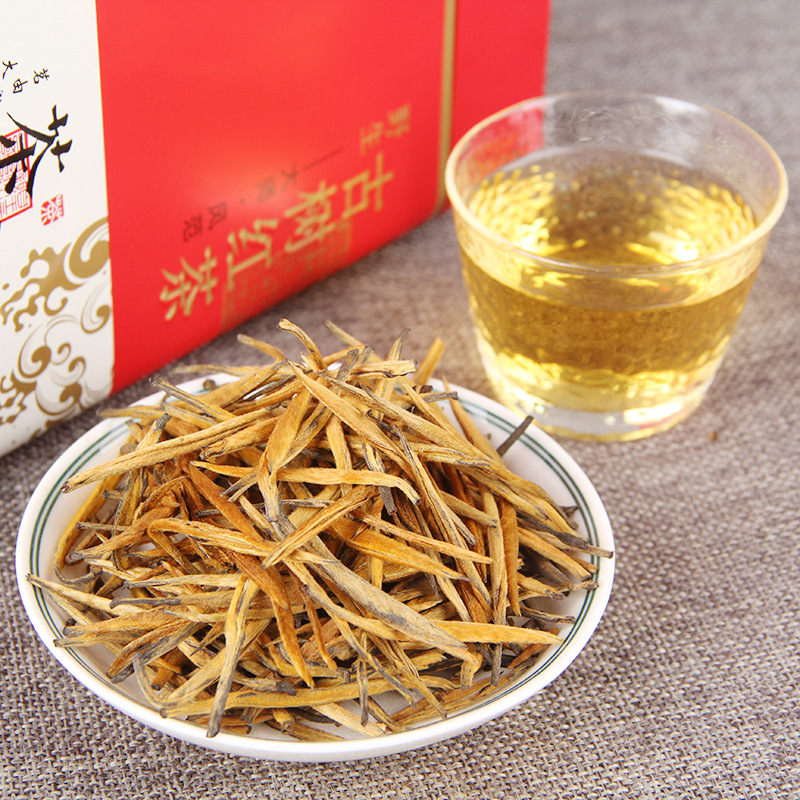 Wholesale Tea Gift Box Yunnan Phoenix Hong Cha (Red Tea) 2025 Dian Hong Tea Old Tree Golden Needle Keemun Red Tea 500g