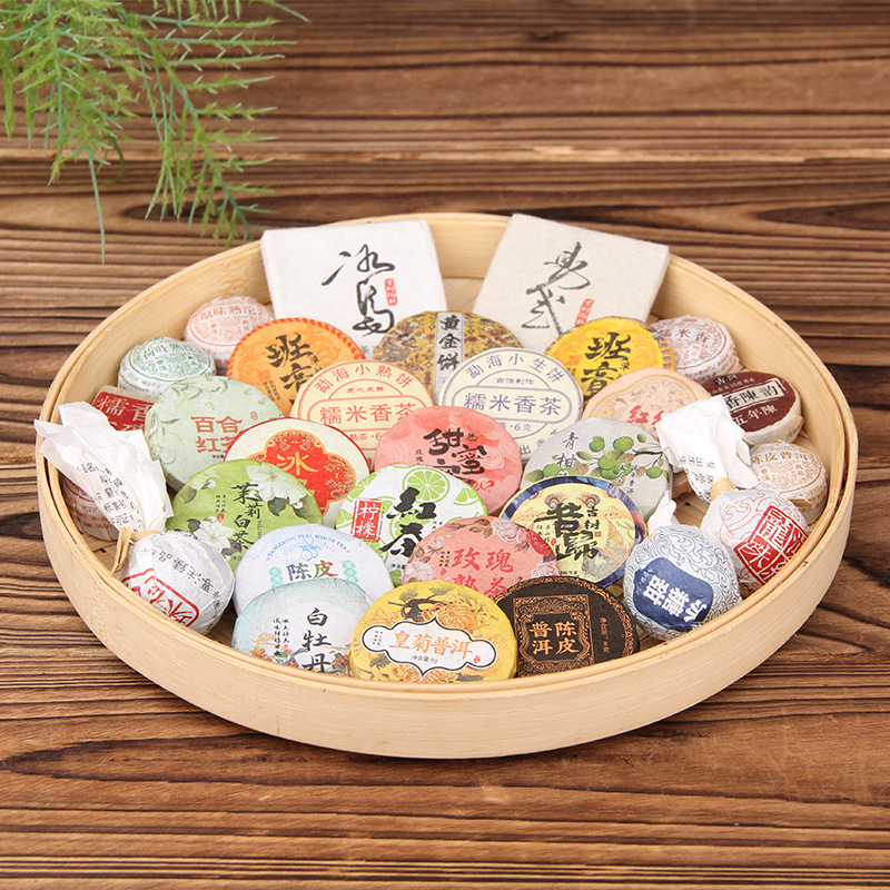 30 kinds of tea combinations: Pu-erh tea (raw and ripe), black tea, white tea, Iceland tea, flavored tea