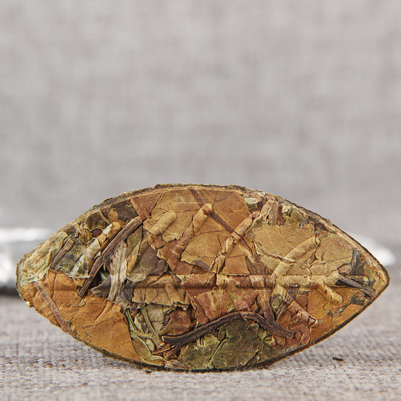 Yunnan High Mountain Ancient Tree White Tea Golden Leaf Sun-Dried White Tea