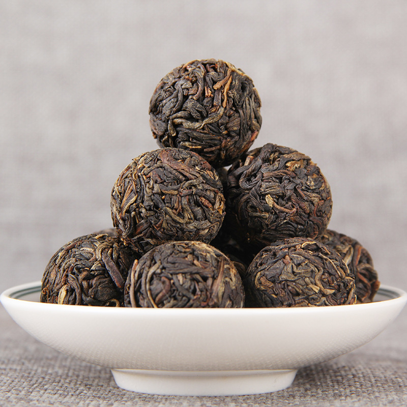 Yunnan wild ancient tree sun-dried red tea, wild mountain sun-dried red, pure handmade longan fragrance type.