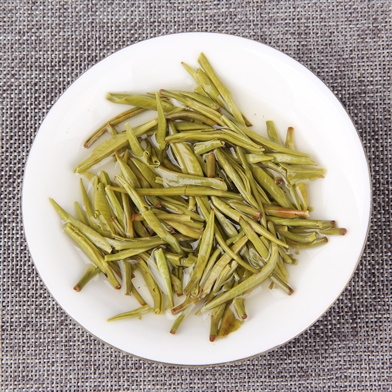 云南雀舌单芽毛尖