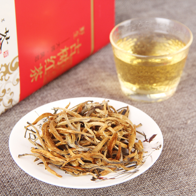Yunnan Phoenix Qing Hong Cha Ancient Tree Golden Bud Black Tea 500g