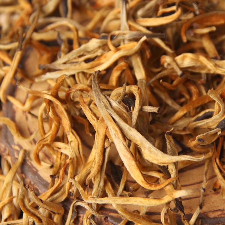 Yunnan Phoenix Qinglong Golden Bud Dianhong Black Tea New Tea