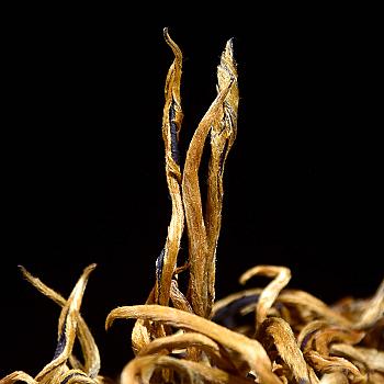 Fengqing Spring Golden Threads