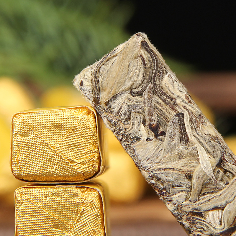 Yunnan White Tea White Hair Silver Needle Little Gold Bars Ancient Tree Tea