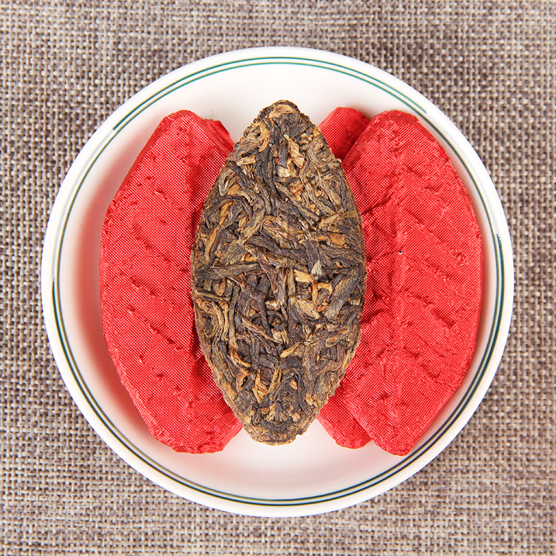 Yunnan Phoenix Qing Red Tea Golden Leaf Honey Aroma 500g