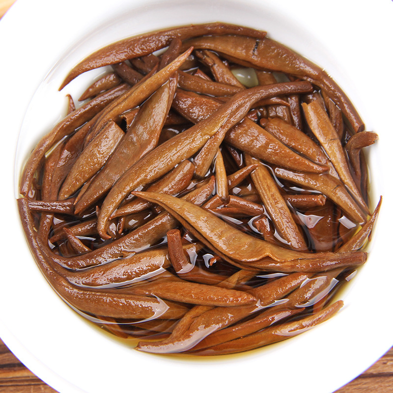 Yunnan Phoenix Qing Golden Needle Golden Bud Dianhong Black Tea