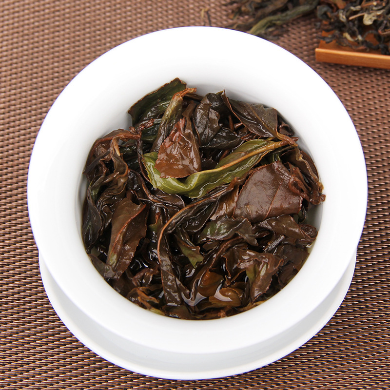 Yunnan Jibian Oolong Tea High Mountain Cloud Mist Tea, Clear Fragrance Type