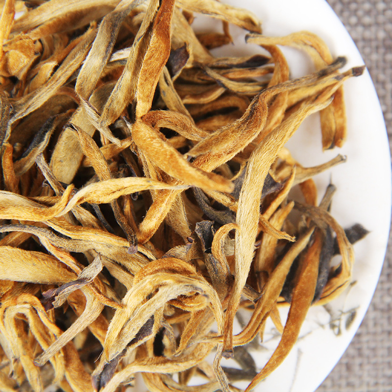 Yunnan Phoenix Qing Hong Cha Ancient Tree Golden Bud Black Tea 500g