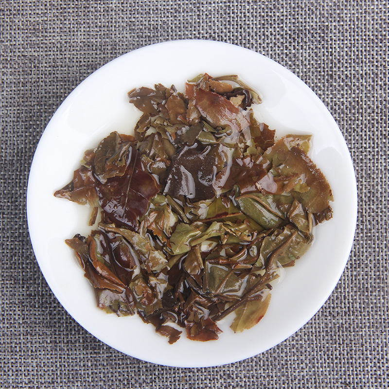 Yunnan White Tea Ancient Tree Lincang Bangdong Lan Fragrant Sweet Aged White Tea