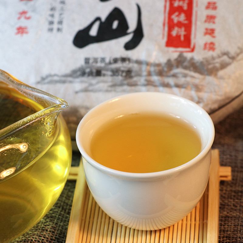 2019 Daxueshan Ancient Tree Raw Pu-erh