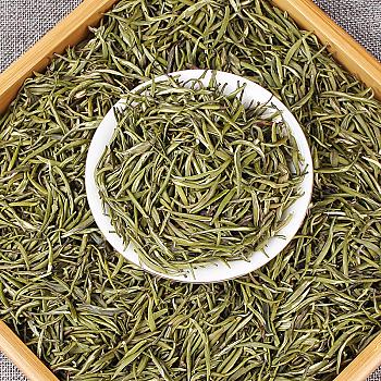 Yunnan Qin Shi Single Bud Tip