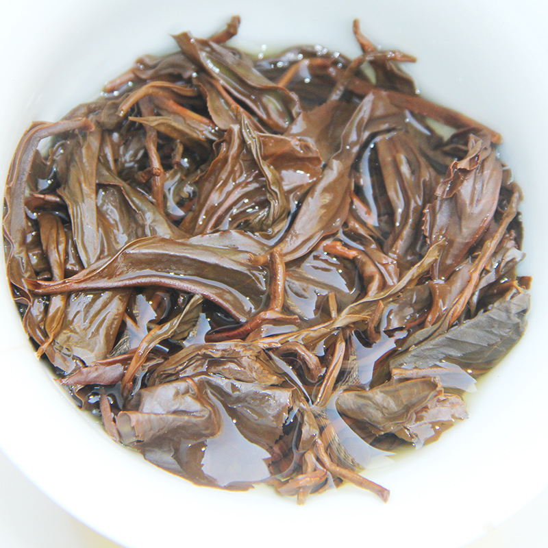 Yunnan Bangdong wild ancient tree red tea, rich in honey fragrance.
