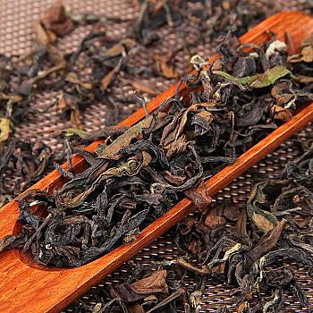 Yunnan Jibian Oolong Tea High Mountain Cloud Mist Tea, Clear Fragrance Type