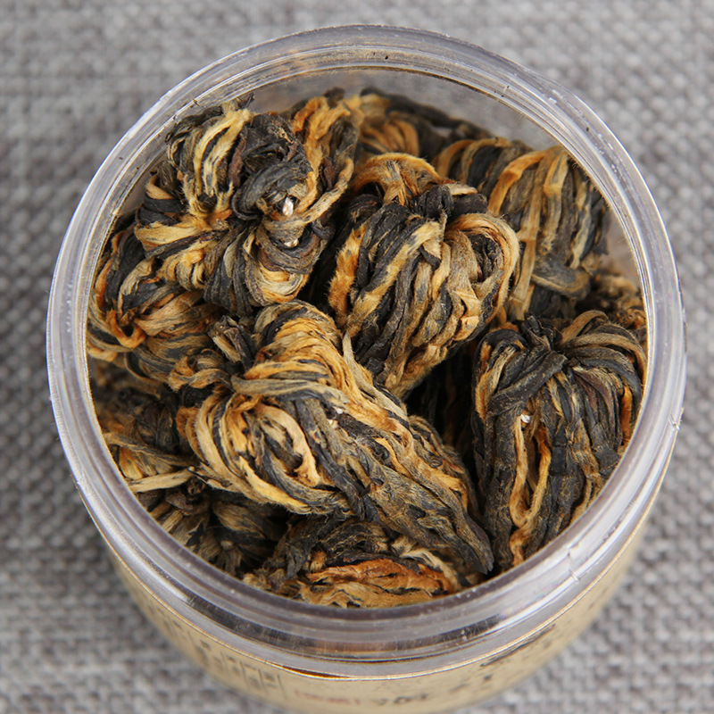 Yunnan Phoenix Qing Hong Cha Golden Silk Treasure Tower Handcrafted Golden Bud Honey Aroma 250g