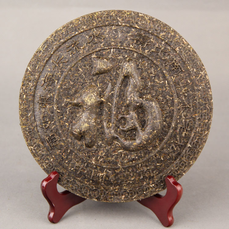 Magnifiques ornements de la Route du Thé et des Chevaux, artisanat de sculpture de thé.