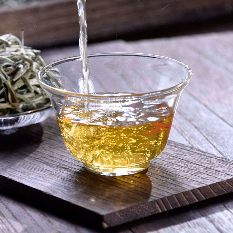 Yunnan Moonlight White Tea – Silver Bud White Tea