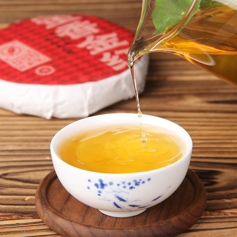 Yunnan Phoenix Qing Hong Red Golden Needle Honey Fragrant Golden Red Ancient Tree Tea