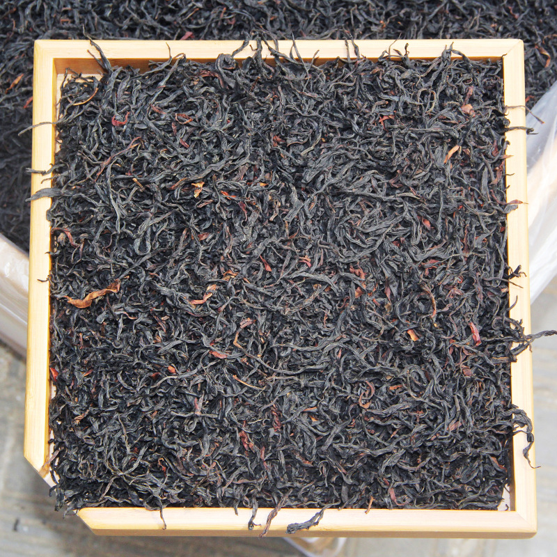 Yunnan Bangdong wild ancient tree red tea, rich in honey fragrance.