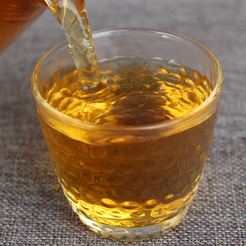 Yunnan Phoenix Qing Hong Cha Golden Silk Treasure Tower Handcrafted Golden Bud Honey Aroma 250g