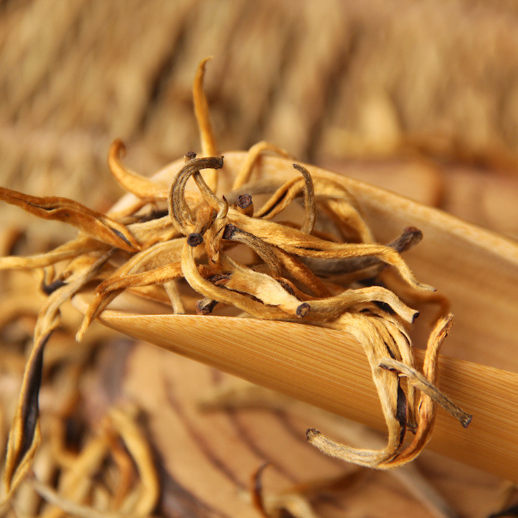Yunnan Phoenix Qinglong Golden Bud Dianhong Black Tea New Tea
