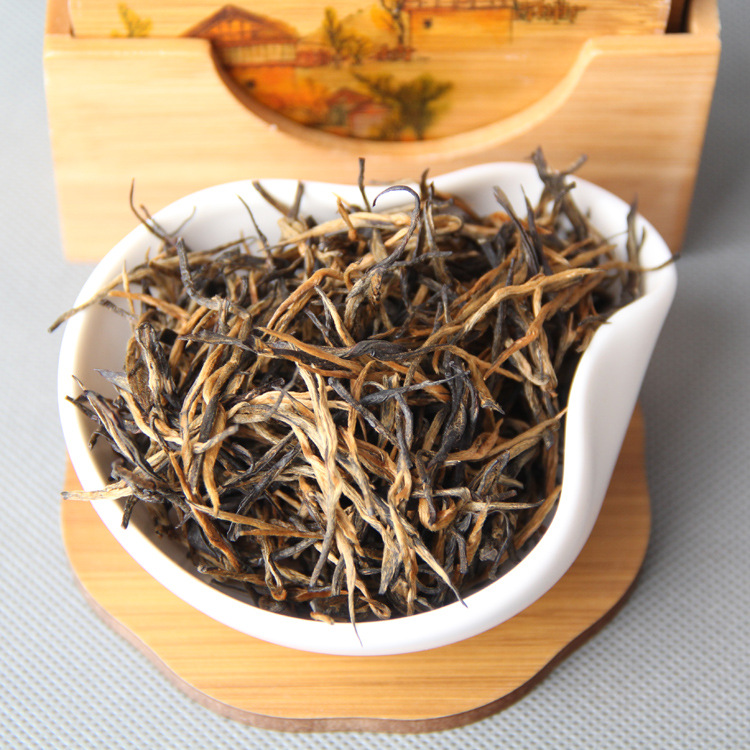 Yunnan Phoenix Qing Hong Cha Golden Needle Straight Strip Single Bud Tea, Golden Silk Hong Cha (Keemun) Fine Tea