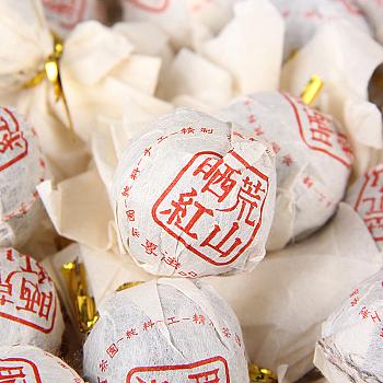 Yunnan wild ancient tree sun-dried red tea, wild mountain sun-dried red, pure handmade longan fragrance type.