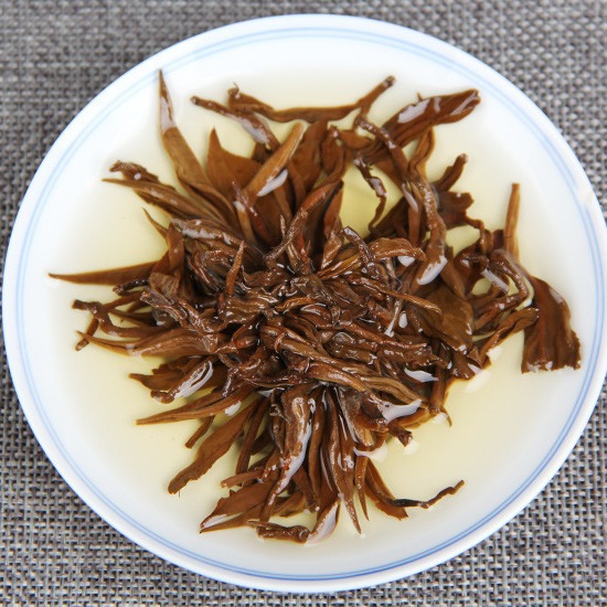 Yunnan Phoenix Qing Golden Orb Handmade Dianhong Long Pearl Black Tea Floral Honey Aroma 250g