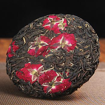 Yunnan Black Tea, high mountain ancient tree sun-dried, red rose, fruit honey fragrance.