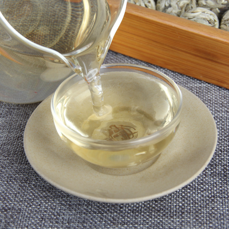 Yunnan Pu'er Tea Raw Tea Purely Handmade Moonlight White Dragon Pearl