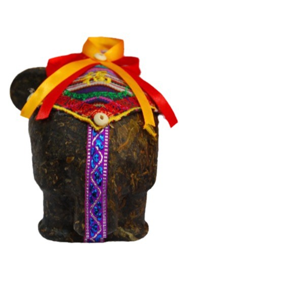 Pu'er tea gifts, ethnic specialty carved tea art, lucky elephant, Pu'er raw tea gift box