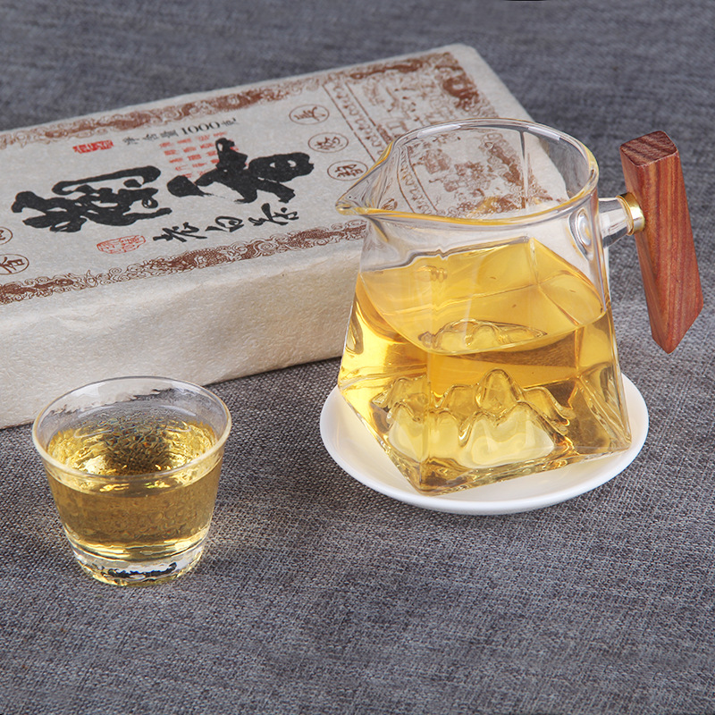 Yunnan White Tea Ancient Tree Lincang Bangdong Lan Fragrant Sweet Aged White Tea