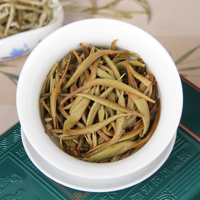 White Hair Silver Needle Yunnan White Tea Ancient Tree White Tea Gift Box